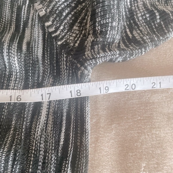 Torrid Scoop Neck Marble Flare Dress - Size 2X - Picture 13 of 16